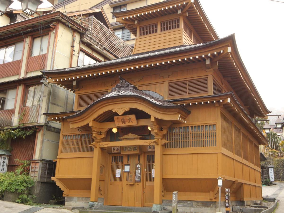 Kawatatsu Hotel Nozawaonsen Buitenkant foto