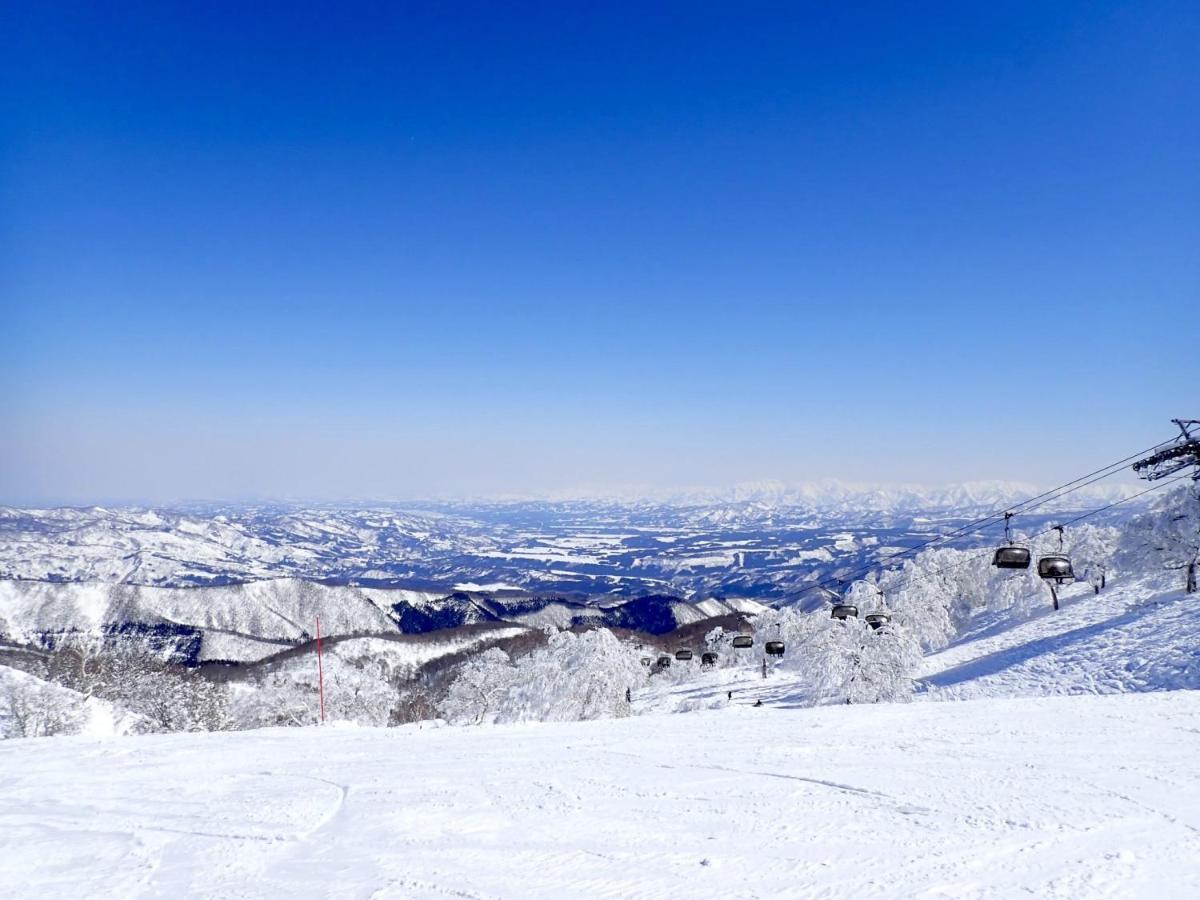 Kawatatsu Hotel Nozawaonsen Buitenkant foto